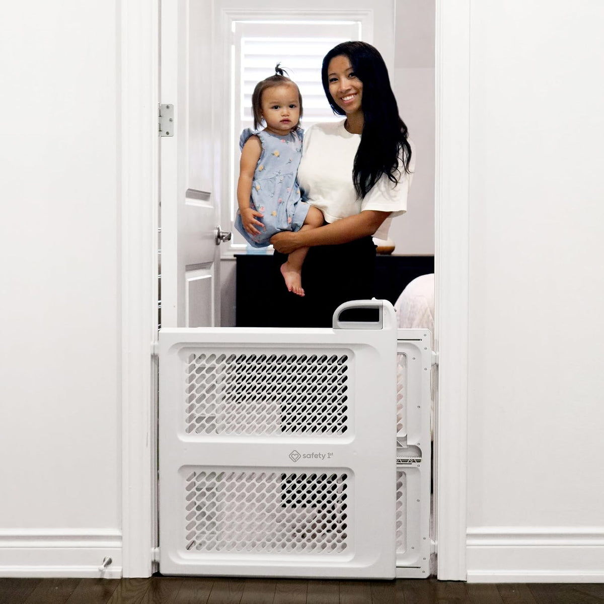 Lift, Lock and Swing Gate - Pressure or Hardware Installed, Fits Spaces between 28" and 42" Wide, 28" Tall, White
