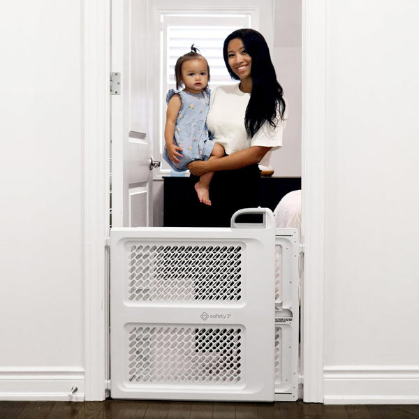 Lift, Lock and Swing Gate - Pressure or Hardware Installed, Fits Spaces between 28" and 42" Wide, 28" Tall, White